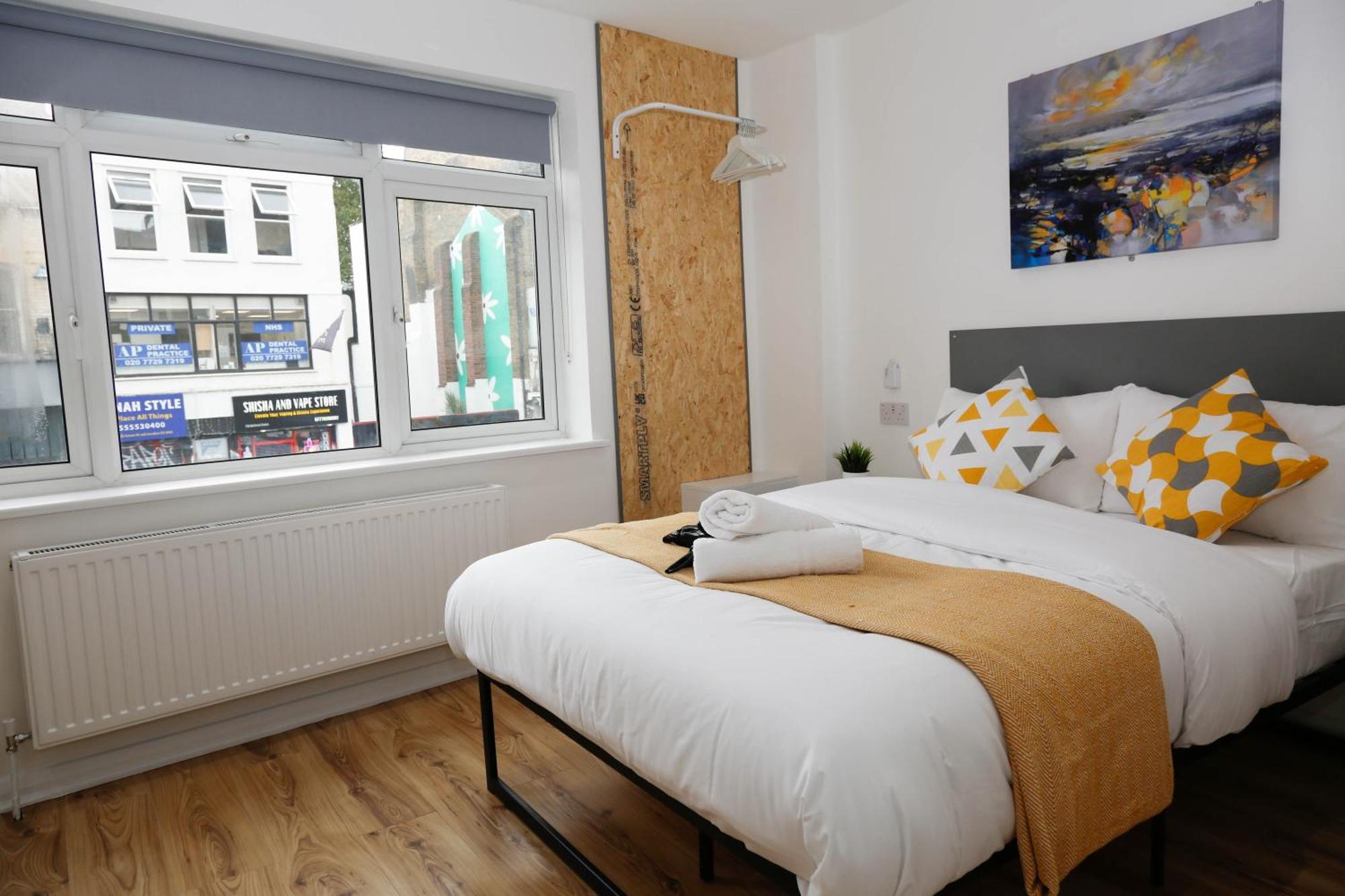 New Luxury Apartments In Central London Next To Shops, Cafes, Bars & Metro Luaran gambar