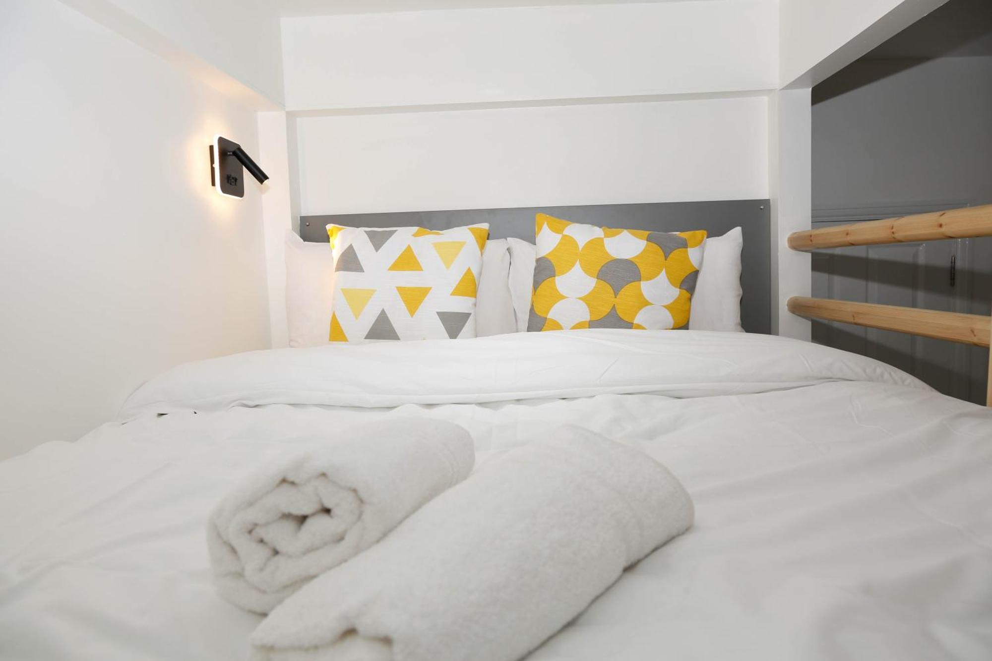 New Luxury Apartments In Central London Next To Shops, Cafes, Bars & Metro Luaran gambar