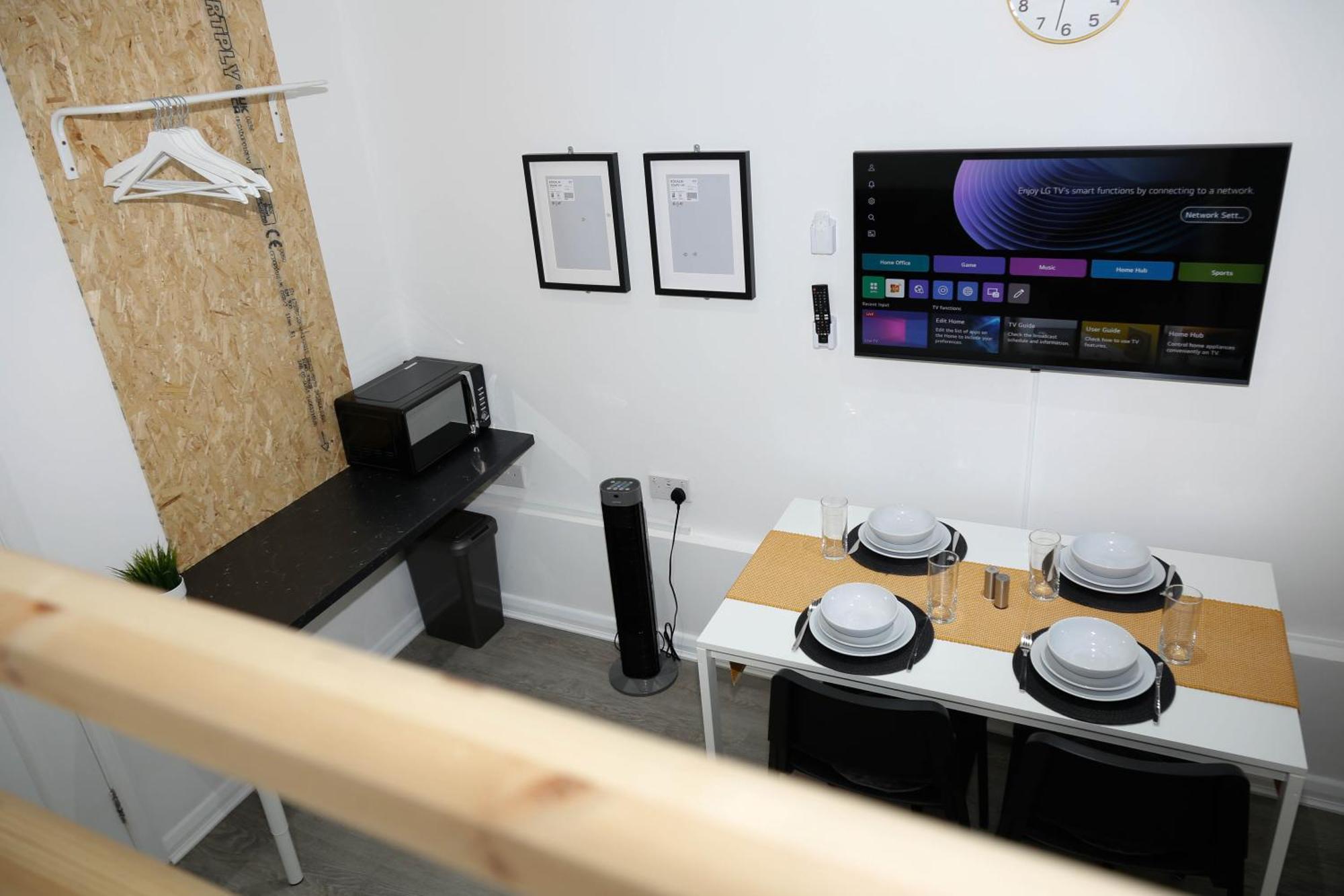 New Luxury Apartments In Central London Next To Shops, Cafes, Bars & Metro Luaran gambar