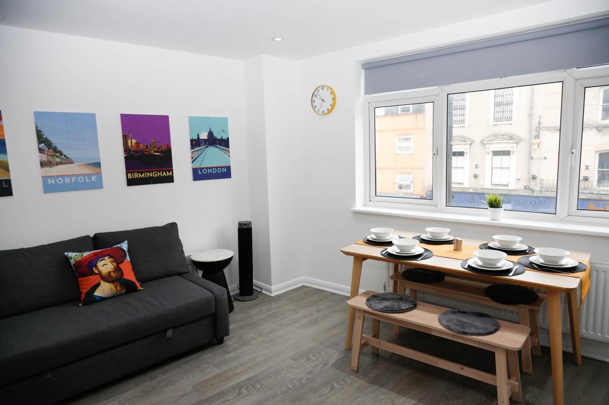 New Luxury Apartments In Central London Next To Shops, Cafes, Bars & Metro Luaran gambar